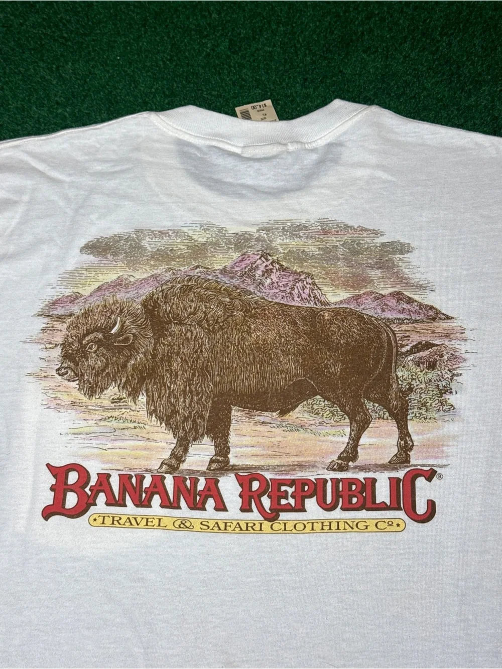 Banana Republic Safari Buffalo Bison Vintage NWT T Shirt L/XL 21x30 Pocket Tee